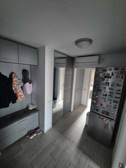 Vand apartament 2 camere in zona Far - 2