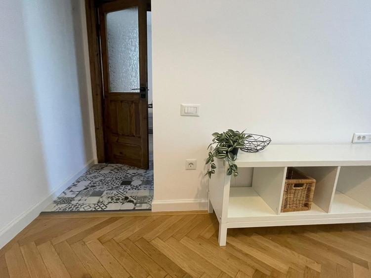 Garsoniera superba cu centrala proprie in cladire fara risc seismic - 8