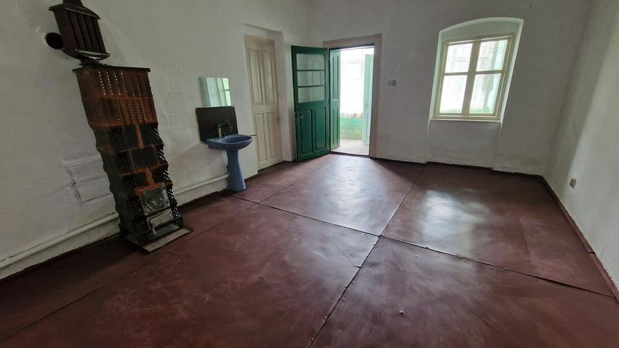 🏡 De vânzare – Casă boierească, Sat Giulvăz (jud. Timiș)- 717 - 8