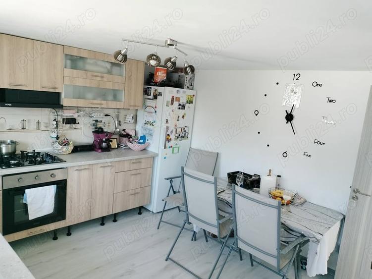 Vanzare casa curte prahova - 9