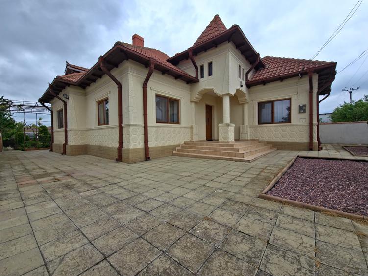 Casă elegantă complet renovată, 4 camere, 2 corpuri – Kogălniceanu - 9