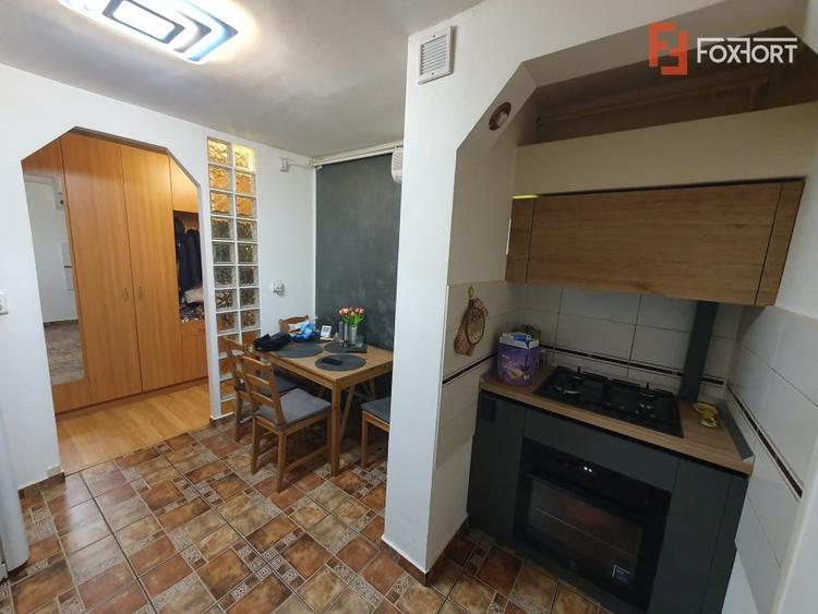 Apartament cu 2 camere, etaj 2 - zona Dambovita - 4