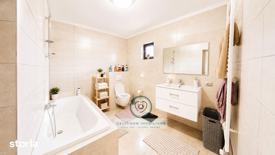 Casă cu 5 camere cu Teren 1179 Mp în Central