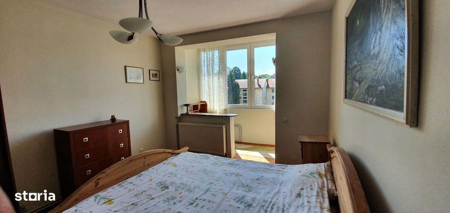 Apartament 2 camere strada Hategului peste drum de Scoala Gennerala 1 - 7