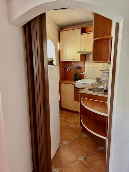 Garsoniera etaj intermediar in cartier Racadau - 3