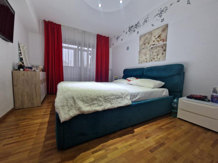 Navodari (Sud)- 3 camere decomandate, mobilat-utilat, etaj 3/4 - 13