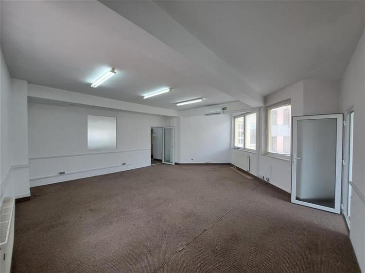 Spatiu comercial sau pentru birouri, situat in cartierul Zorilor! - 4