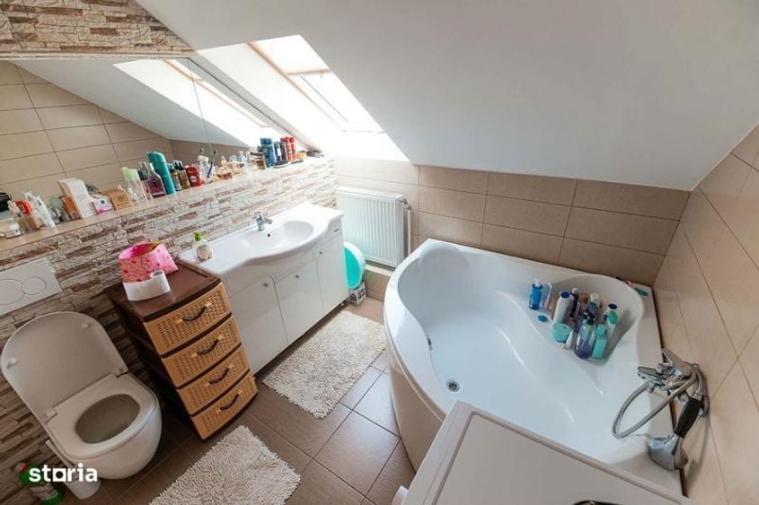 Casa de vanzare 4 camere - 7