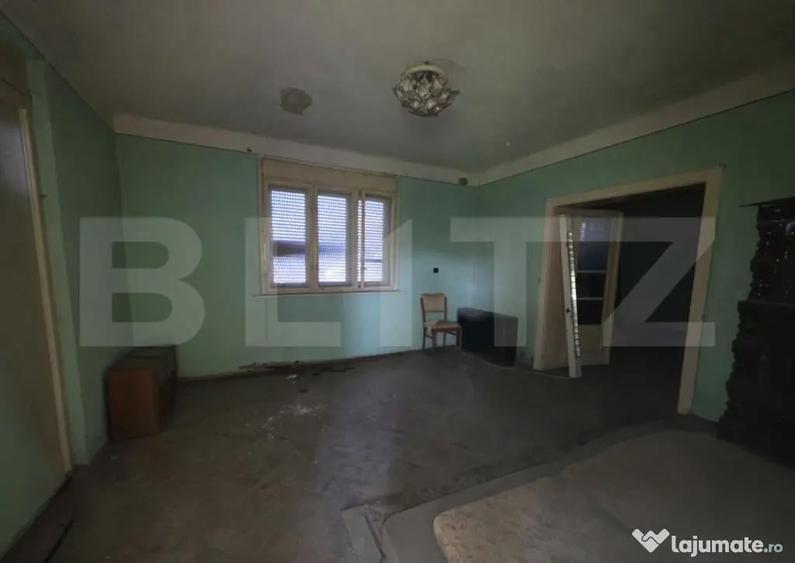 Casa de vanzare cu 2 camere,80 mp,zona sat Ambud comuna Paul - 1