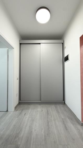 Apartament cu 3 camere decomandat, mobilat în Dumbrăvița