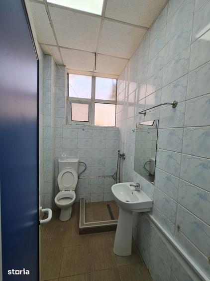 Spațiu comercial, de 180 mp, în Șega