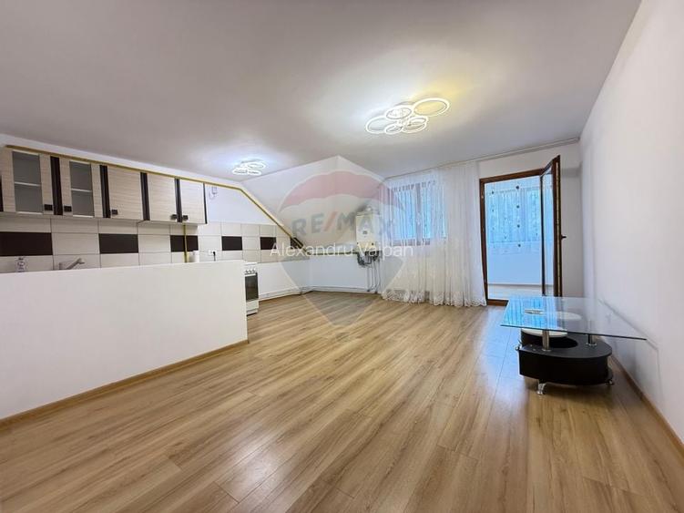 Apartament cu 3 camere de vanzare - Gura Humorului