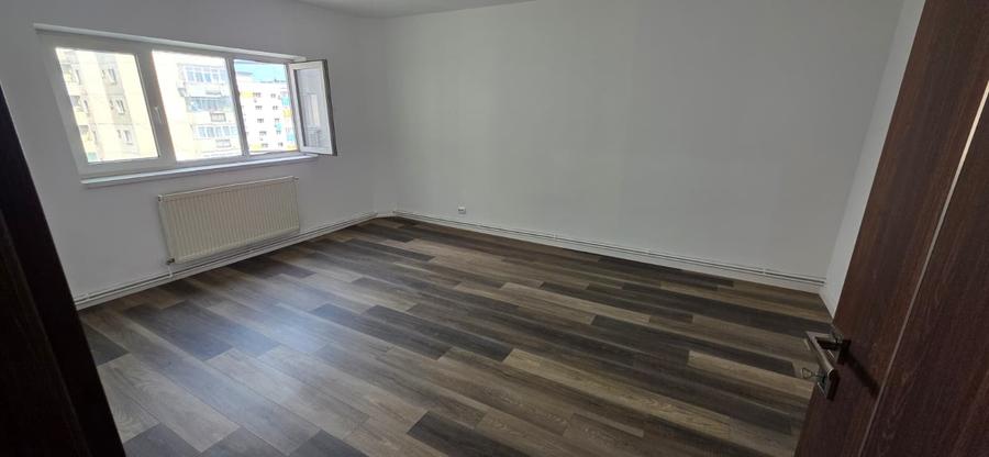 Renovat total totul nou apartament 4 camere parcul Sebastian cu centrala termica - 2