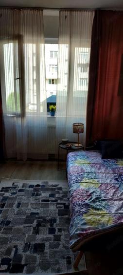 Garsonieră decomandată în Central
