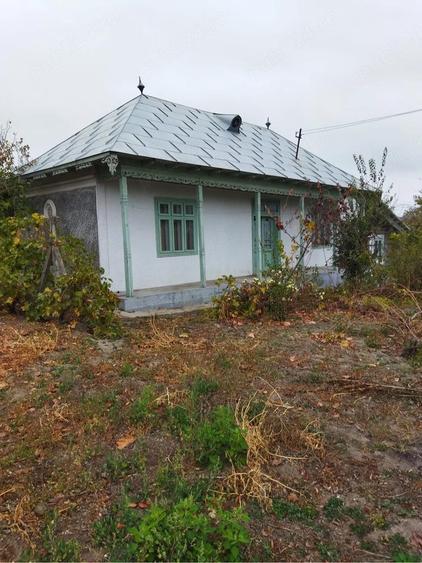 Casa de vanzare in Garvan, judetul Tulcea gospodarie traditionala cu teren generos - 1