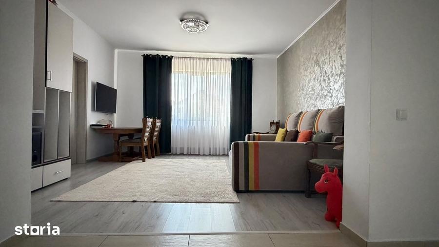 Casă cu 3 camere cu Teren 430 Mp în Domnești