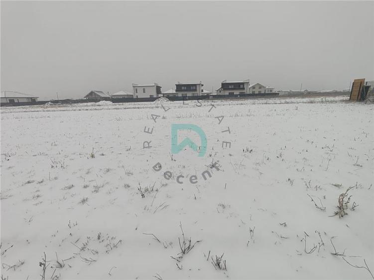 Teren intravilan Cristian, 1000 mp. - 2