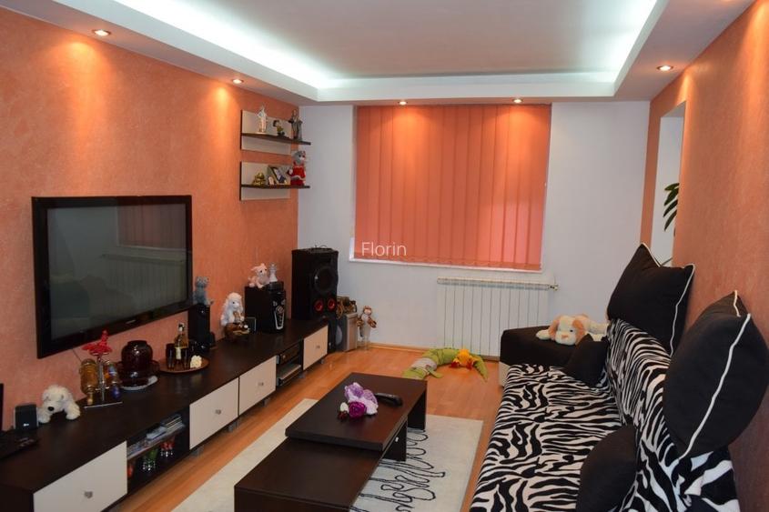 Apartament cu 4 camere semidecomandat în Olteniței