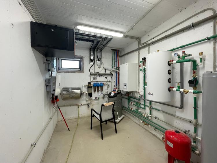 Vanzare VILA la cheie 338 mp  teren 800 mp - pe malul lacului Laguna Verde - 22