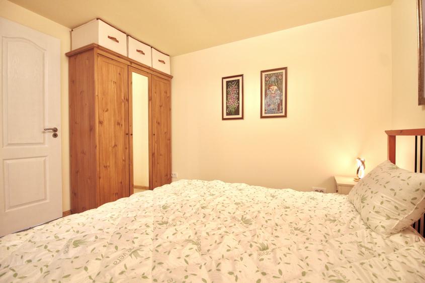 Apartament cu 2 camere decomandat, mobilat în Cișmigiu