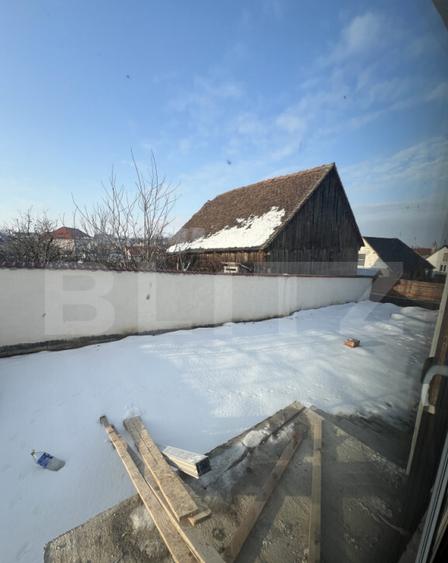 Casa cu 4 camere, curte amenajata - Sura Mica - 13