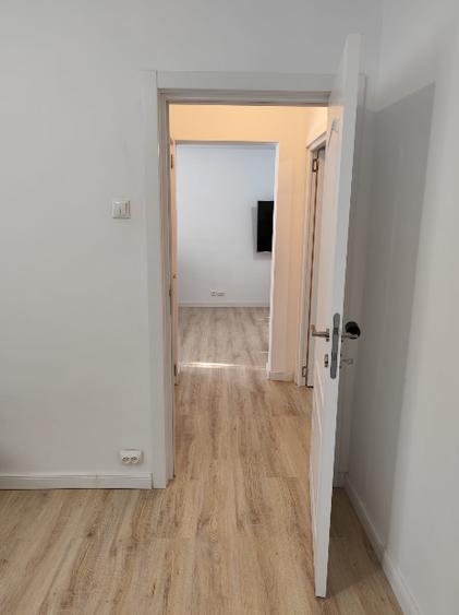 Drumul Taberei - Raul Doamnei - 5 minute metrou - Apartament 3 camere  RENOVAT - 22