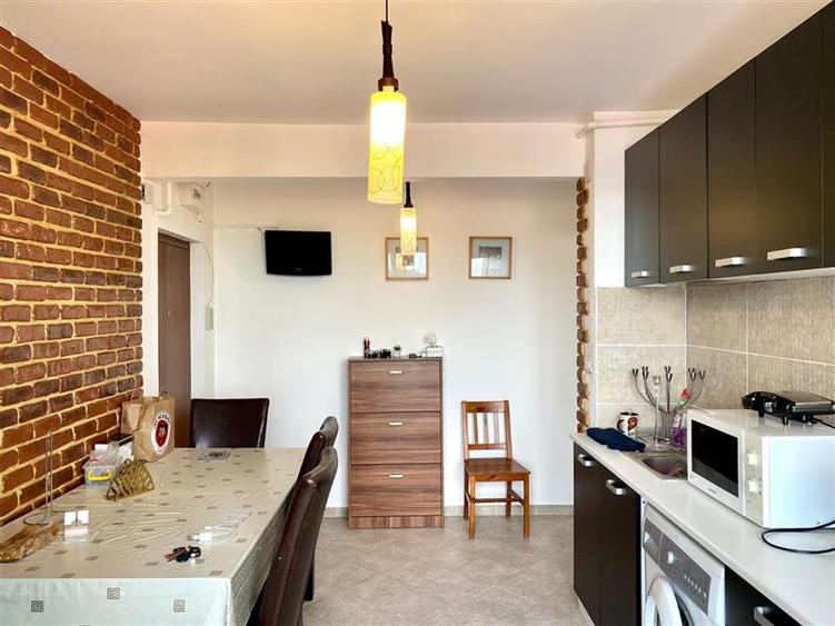 Giulesti, apartament 3 camere - 10