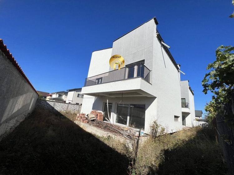 Vila Individuala P+1+M Spatioasa - 350mp Teren - str Martha Bibescu - 1