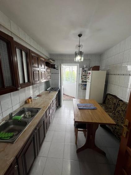 Ap. 3 camere de inchiriat Centru - 2