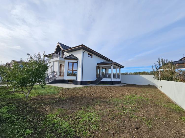 Vila D+P+M  Moara Domneasca-Ganeasa cartier privat langa padure - 1