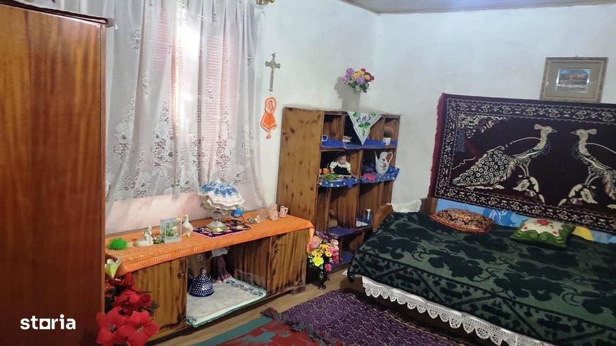 Casa in zona de deal la Zarnesti, la 20 km de Buzau, teren 1535 mp - 4
