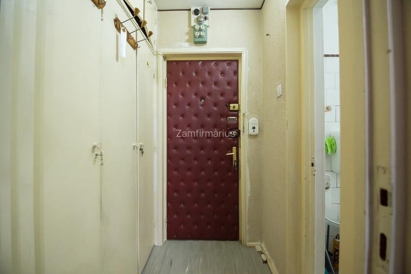 Proprietar vand Garsoniera sector 4 str Turnu Magurele