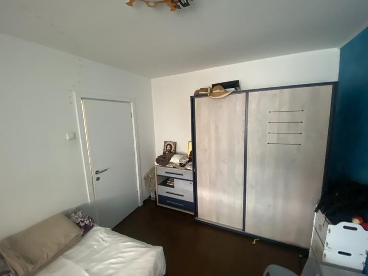 Apartament cu 2 camere semidecomandat în Titan