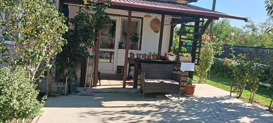 Vand casa cu teren in zona Titu - 15