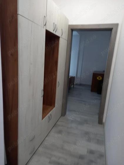 Inchiriez garsoniera decomandata in zona Central - 2