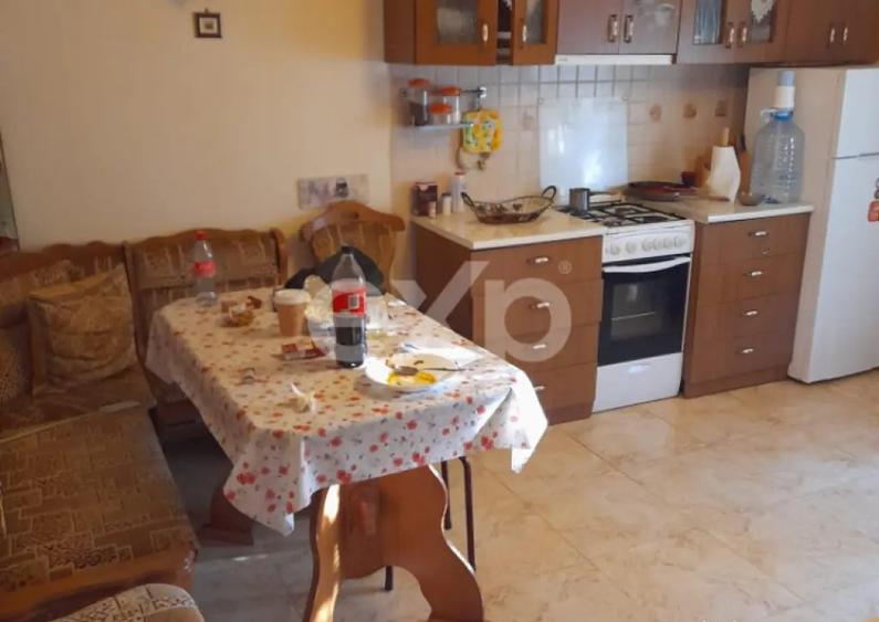 Casa la ?ara complet mobilata, 5.500 mp teren Topli? - 5