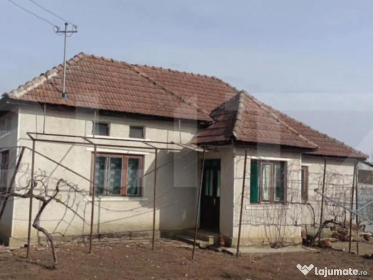 Casa cu 3 camere, bucatarie si baie, 105 mp ?i un teren de - 3