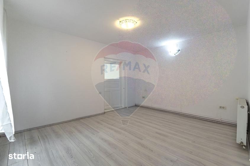 Apartament cu 2 camere semidecomandat în Centrul Istoric