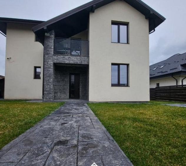 Casă de tip parter + etaj la 5 Drumuri în Valea Adâncă - 3