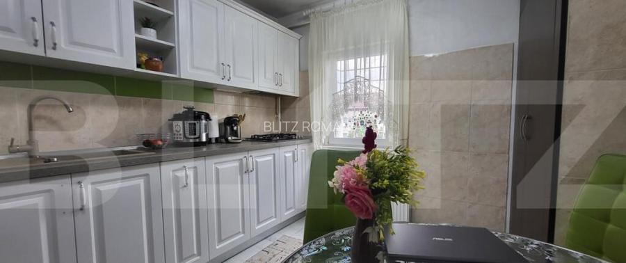 Apartament de vanzare, cu 3 camere, 67 mp, zona Bucovina