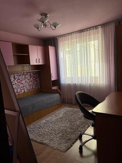 Apartament de vanzare cu 3 camere - 1