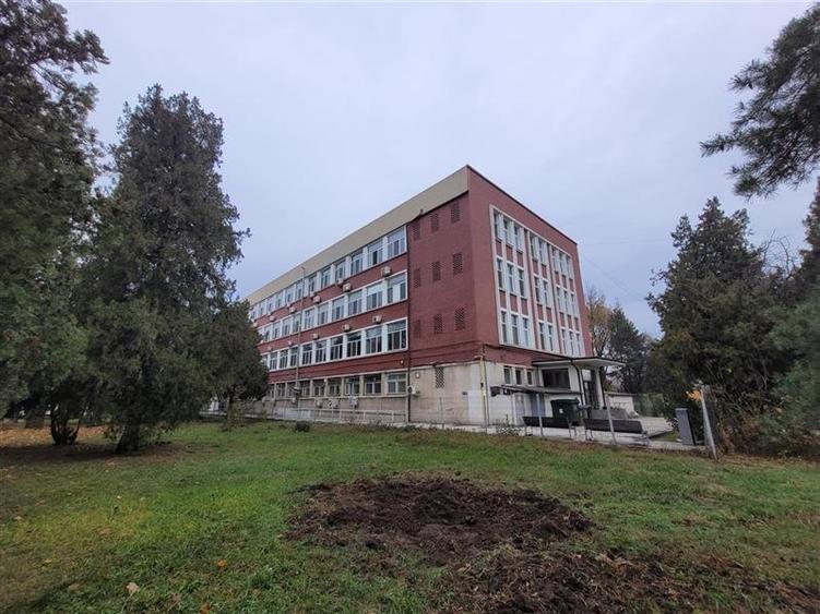 Vanzare cladire pretabil clinica - Republica - 1