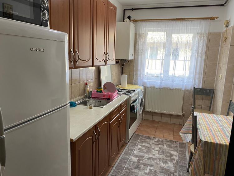 Apartament 2 camere Floresti, zona Florilor, decomandat, cu parcare - 1