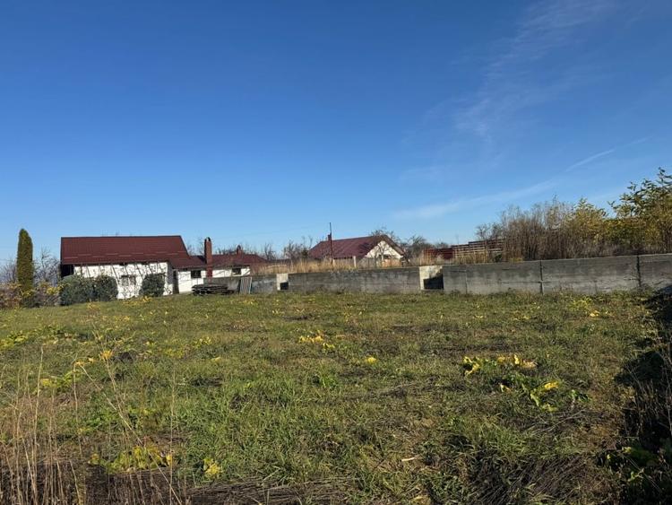 Vanzare  1400mp teren imprejmuit 2 loturi pt casa Adancata - sub padure - 16