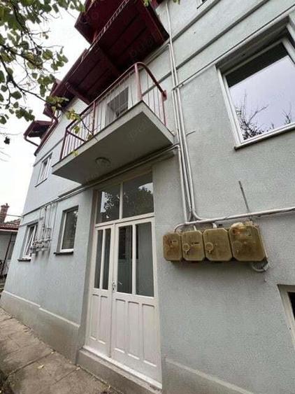 De inchiriat vila cu 4 camere in zona Piata 1848 - 6