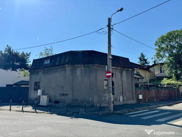 Casă cu 5 camere cu Canalizare în Calea Plevnei