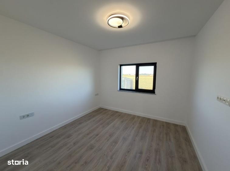 Casă cu 4 camere cu Teren 300 Mp în Odoreu