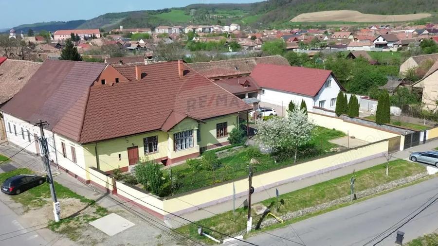 Casă cu 3 camere cu Teren 470 Mp în Dumbrăveni