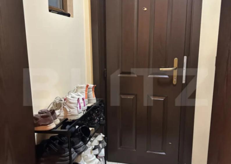 Apartament cu 2 camere semidecomandat, mobilat în Central