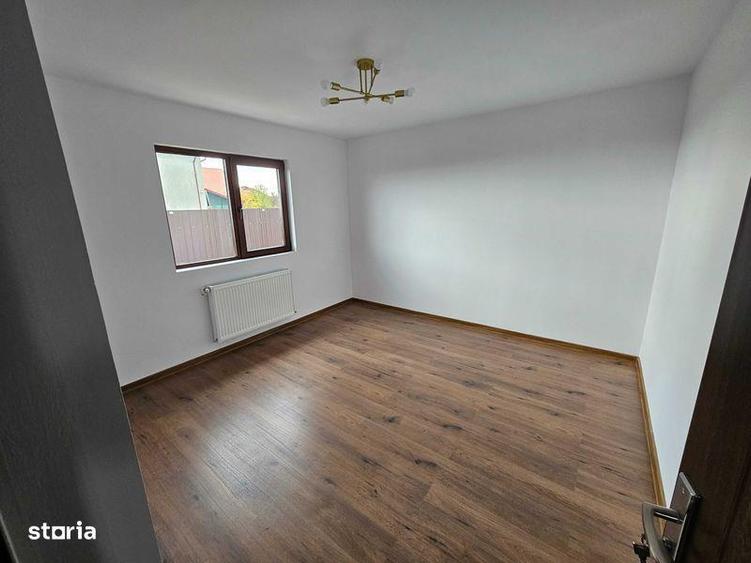 Casă cu 4 camere cu Teren 77 Mp în Tulucești
